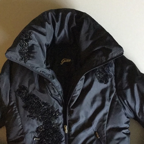 Guess Puffer Down Coat with black floral appliqué - Picture 5 of 12